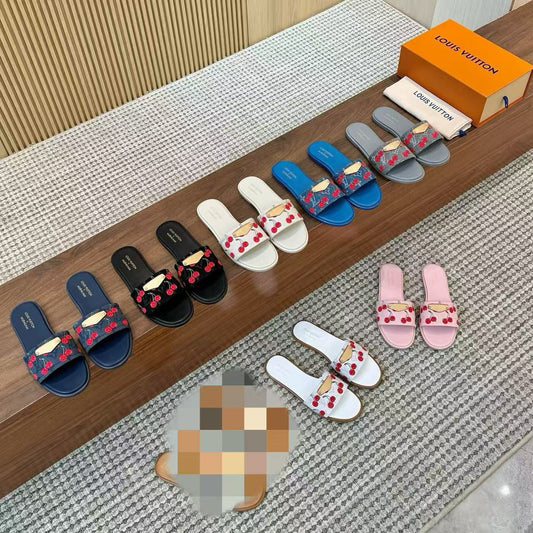 Lulu sandals with cherry