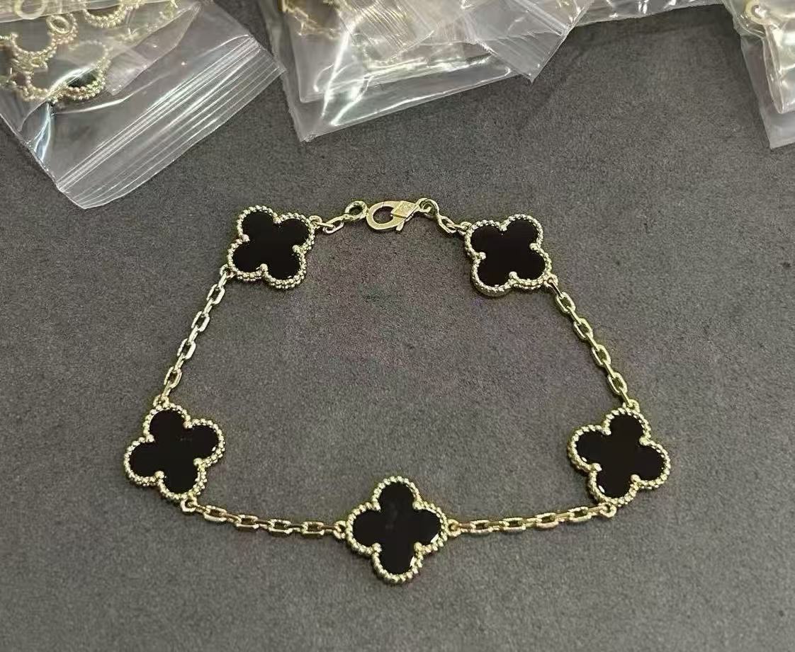 VCA 5 clover bracelet  Collection