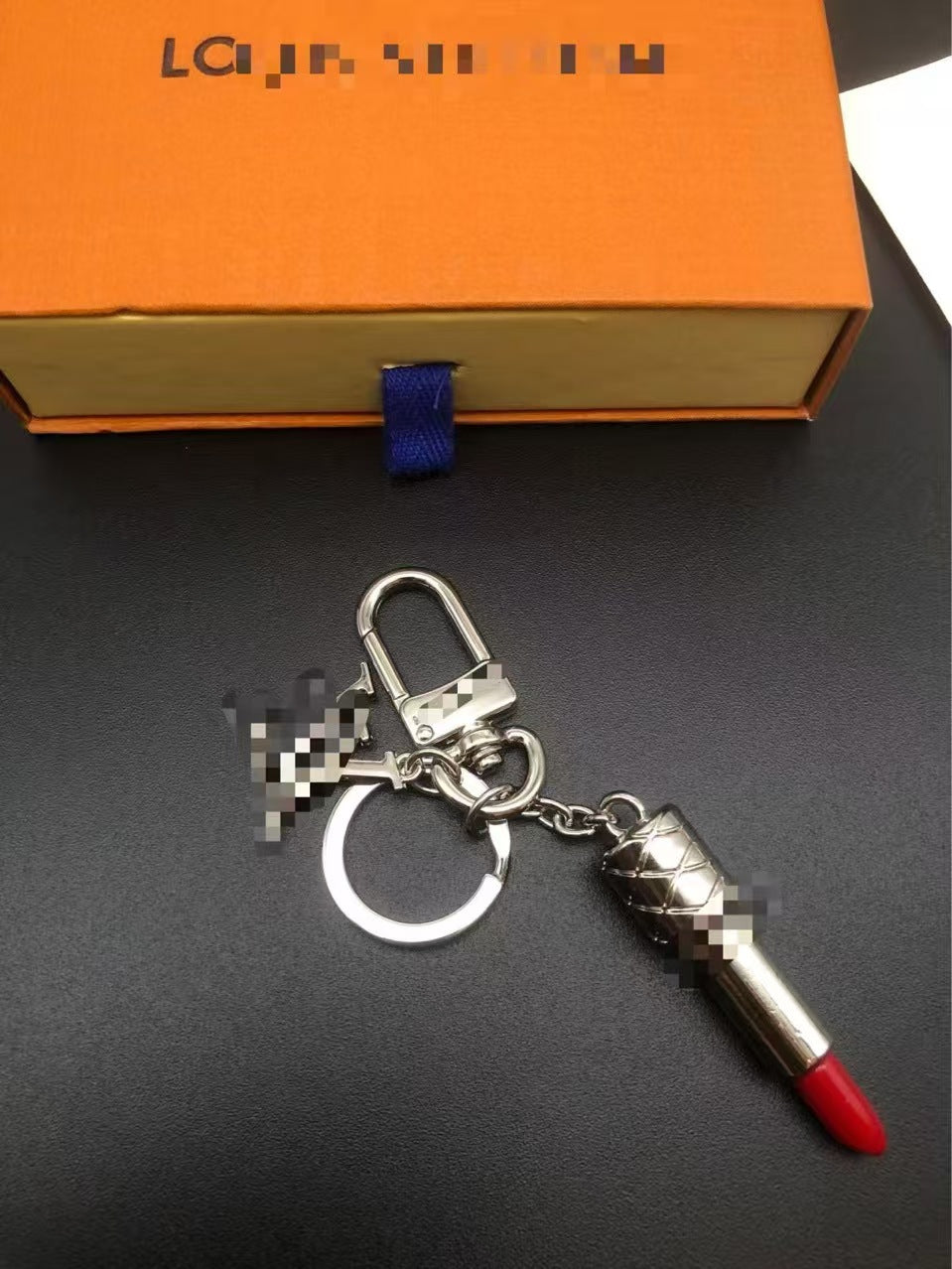 LULU-  Lipstick Bagchain
