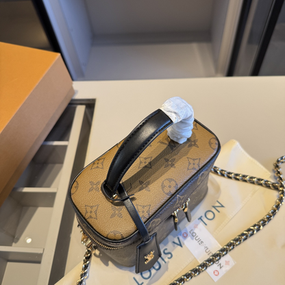 LULU-New Vanity color-block makeup bag