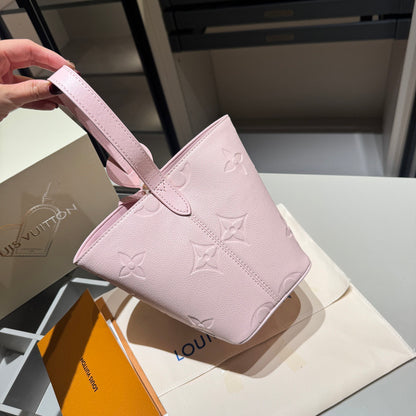 LULU-popular full-leather All in bb bucket bag, paired with a small bag
