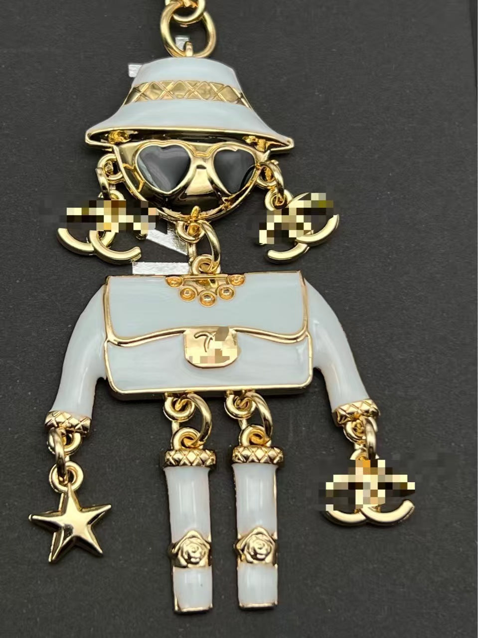 CC Shaking Cute Robot Bagchain